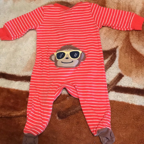 Carter’s Onesie - Picture 4 of 4